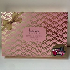 ‼️SALE‼️Nicole Miller Complete Cosmetic Collection